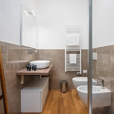 Hemeras Boutique Homes : 3 In Center Milaan